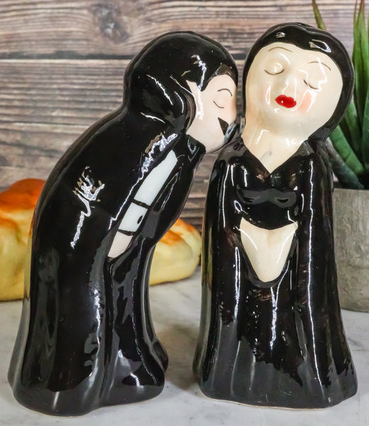 DRACULA / VAMPIRE SALT AND PEPPER SHAKER STATUE 3 PC SET