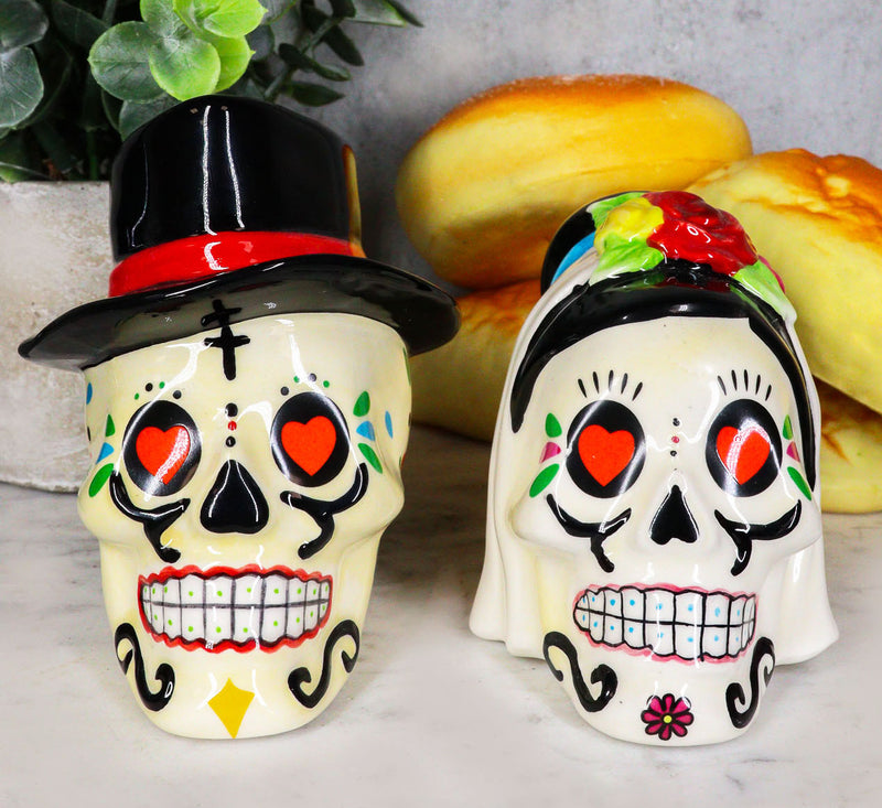 Ebros Day of The Dead Salt & Pepper Shakers Skeleton Couple Bride & Groom Set