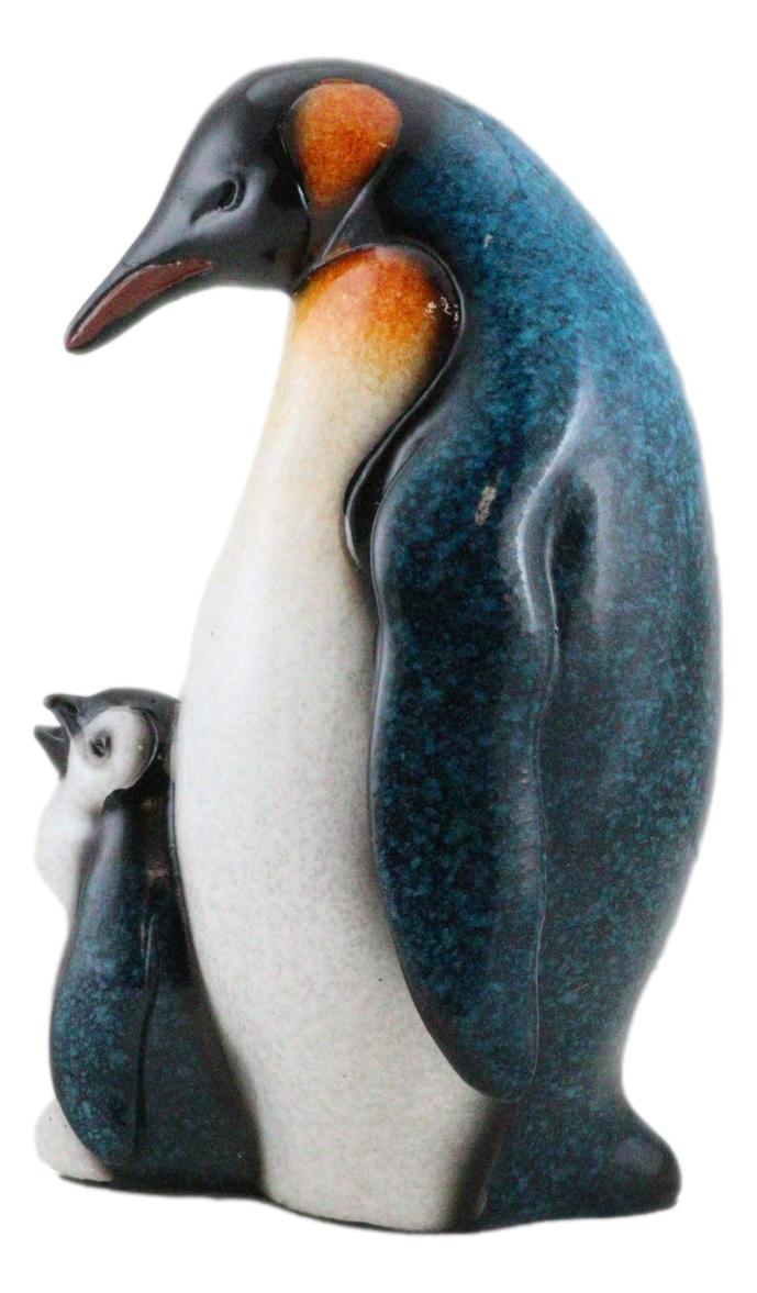 North Pole Family Cute Emperor Penguin Father And Chick Cuddle Time Figurine